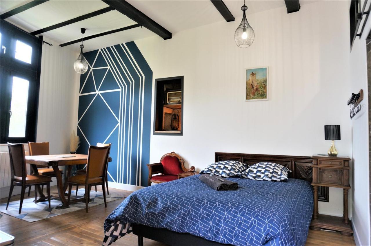 Gite Du Tourneur Studio Au Coeur De Saint Cirq Екстериор снимка